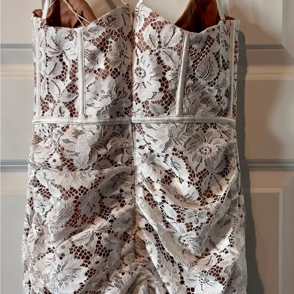 For love of Lemons, size XS, never worn with tags, white lace overlay - Picture 6 of 16